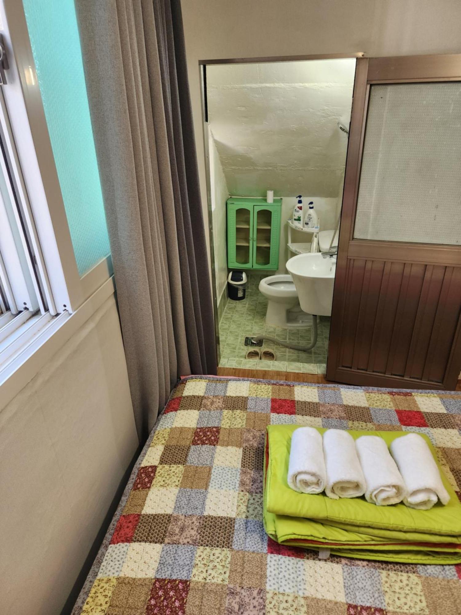 Disco Pangpang Guesthouse Incshon Szoba fotó