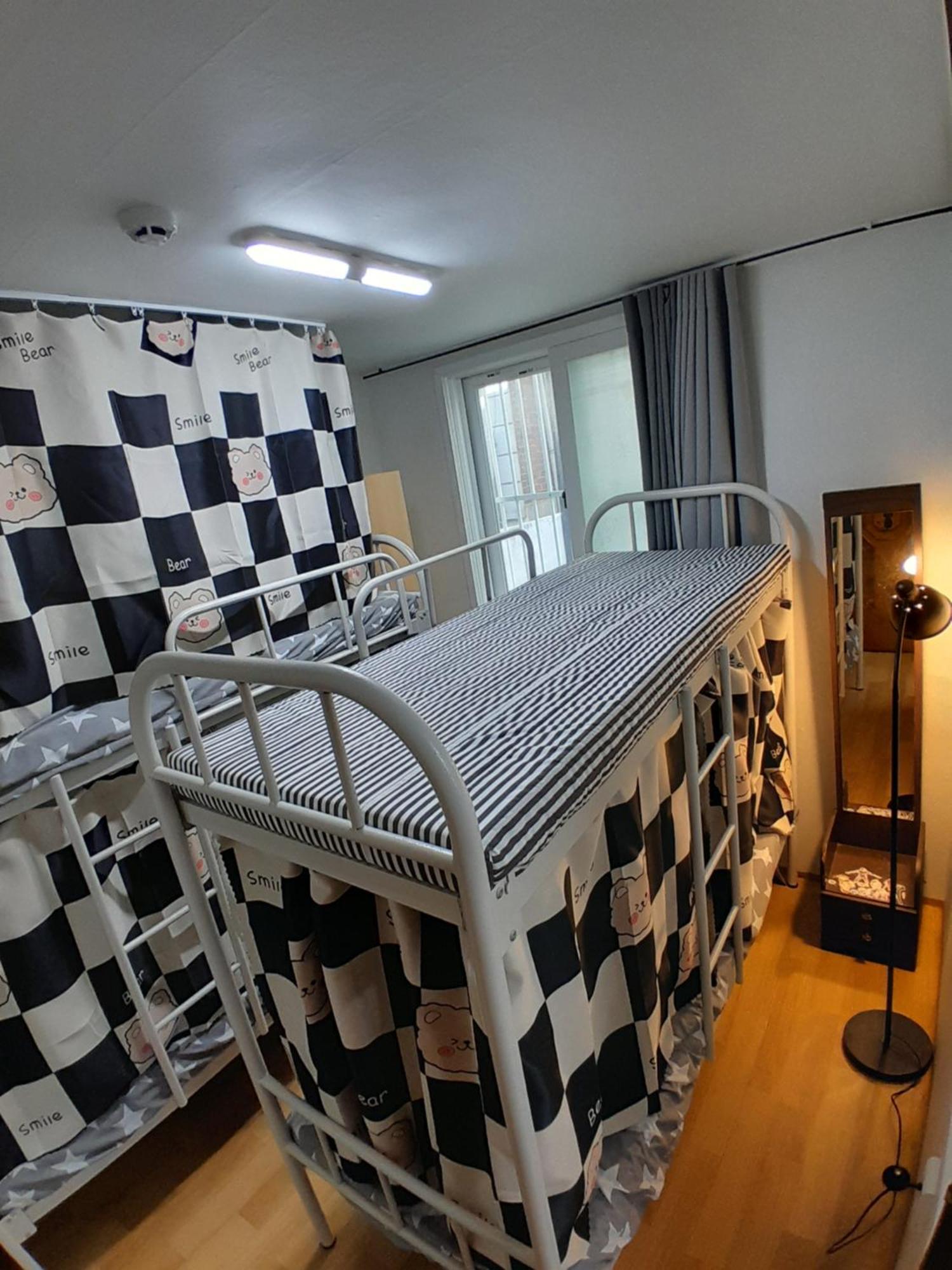 Disco Pangpang Guesthouse Incshon Szoba fotó