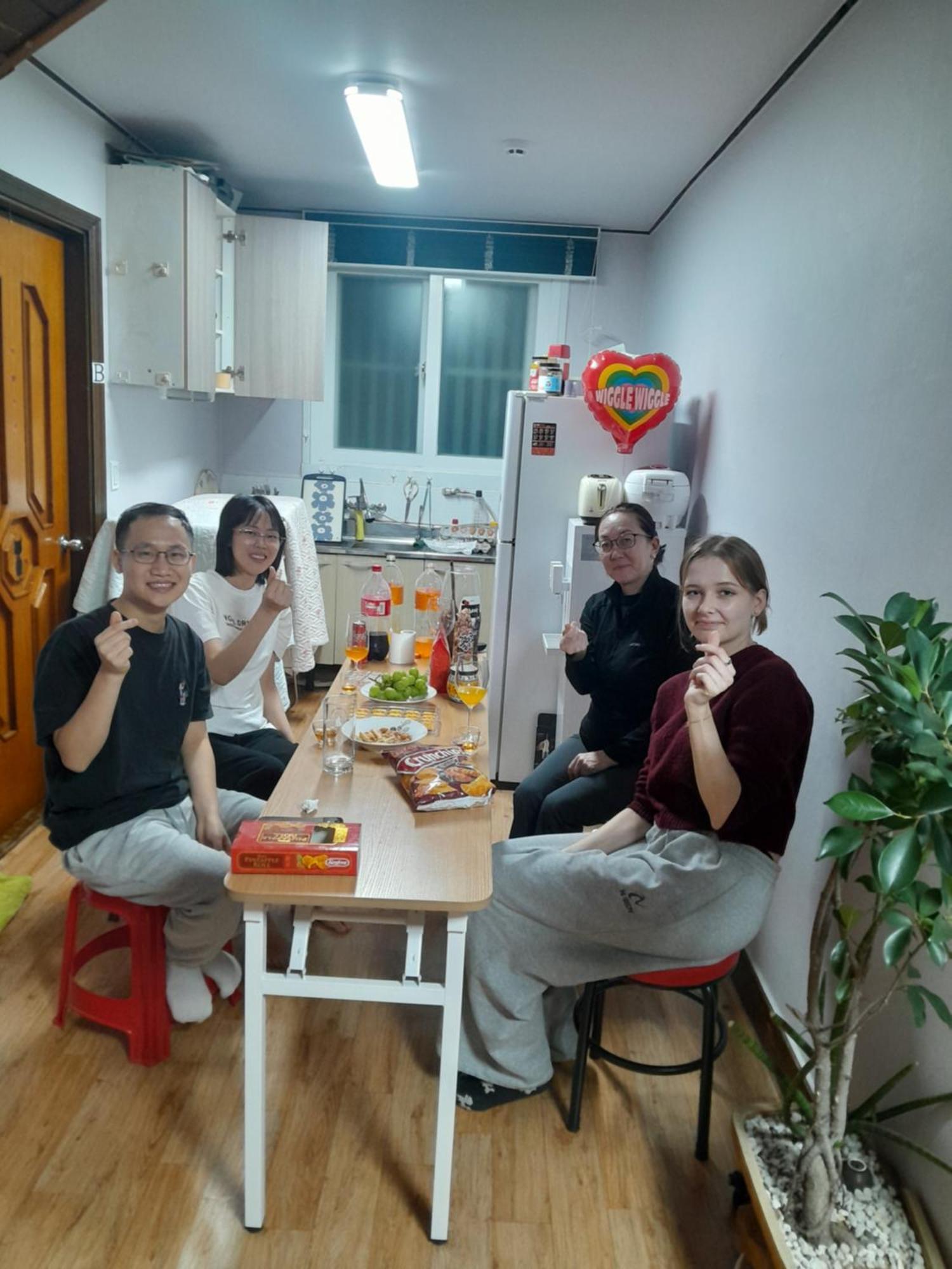 Disco Pangpang Guesthouse Incshon Szoba fotó